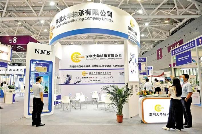 大華軸承 搶抓“互聯(lián)”機遇 產(chǎn)銷逆勢上揚 大華軸承 搶抓“互聯(lián)”機遇 產(chǎn)銷逆勢上揚